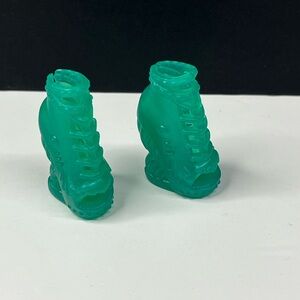 Monster High Toralei Stripe Freaky Field Trip green boots